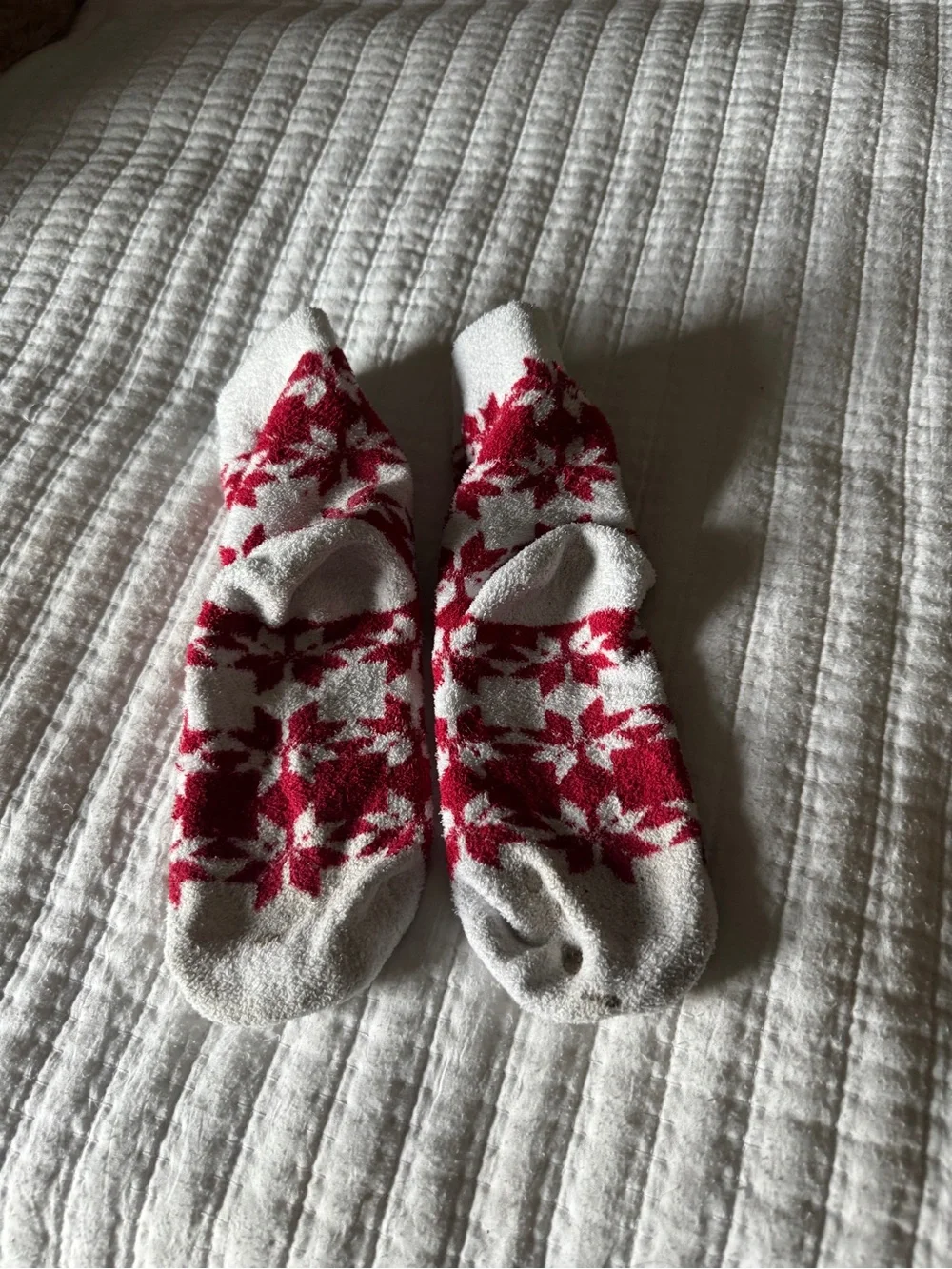 Red White Snowflake Fuzzy Slipper Socks Fair Isle Winter Holiday Cozy Lounge